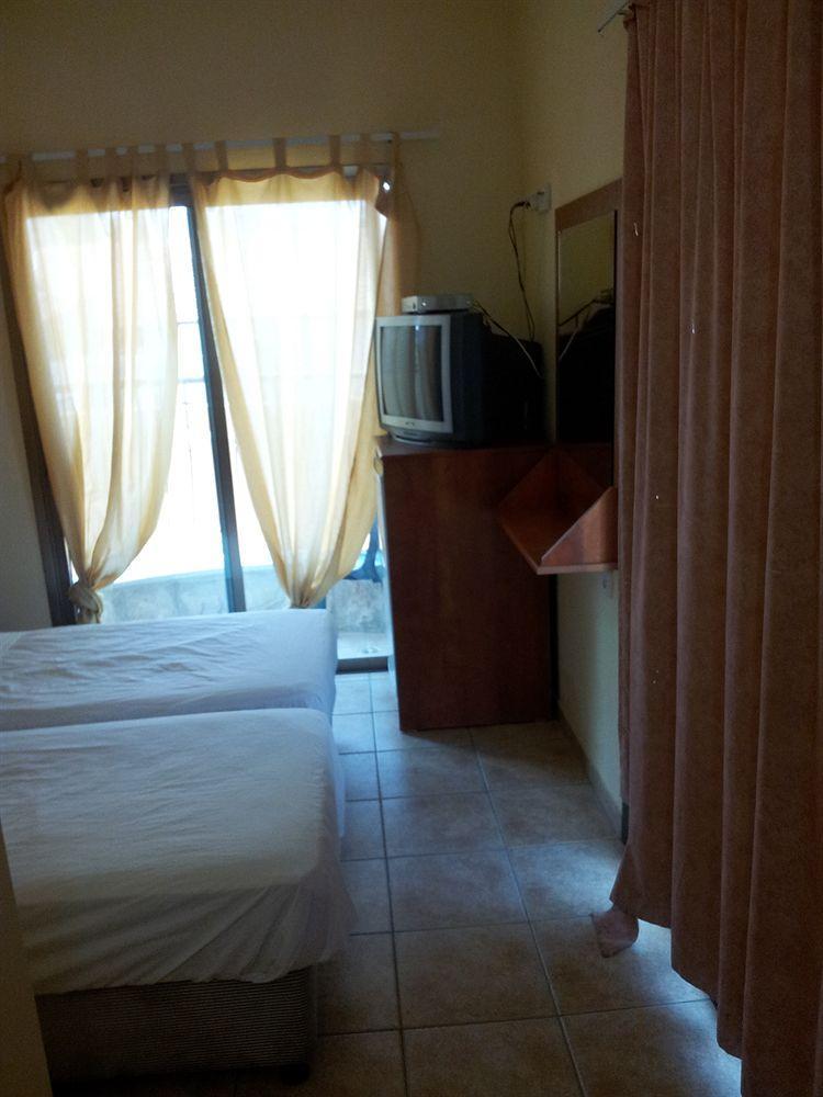 Faulty Towers Hotel Eilat Kültér fotó
